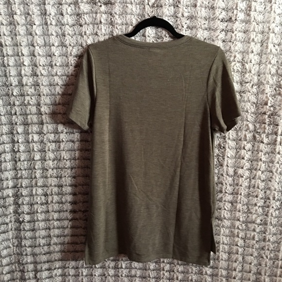 🍕SOLD🍕Modern Lux Body by Pizza tee size L - Picture 3 of 3